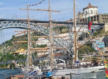 portugal/braga/attraction/praca-ribeira-cais-da-ribeira