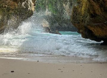 indonesia/bali/attraction/blue-point-beach