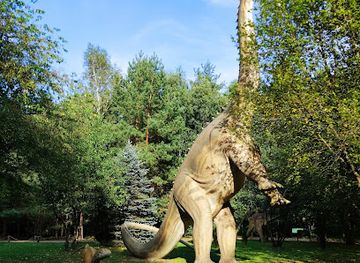 poland/podlachia/attraction/jurajski-park-dinozaurow-farma-grzybow-i-owadow-muzeum-dziejow-ziemi