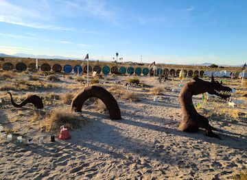california/joshua-tree-national-park/attraction/glass-outhouse-art-gallery