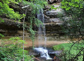 michigan/pictured-rocks-national-lakeshore/attraction/munising-falls