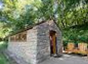 iowa/stone-state-park/attraction/stone-state-park-campground-and-lodge