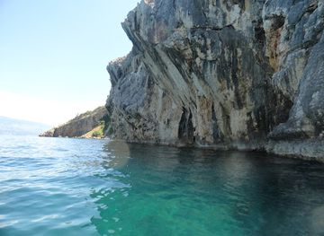 croatia/kvarner/attraction/medova-buza