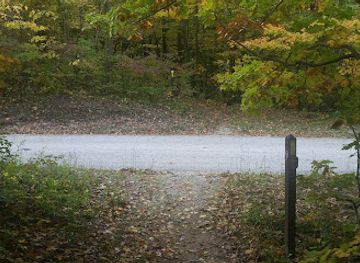 wisconsin/kettle-moraine-state-forest/attraction/kettle-moraine-red-oaks-state-natural-area