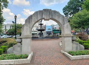 kentucky/bowling-green/attraction/fountain-square-park