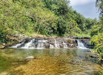 sri-lanka/gampaha-district/attraction/hewainna-waterfall