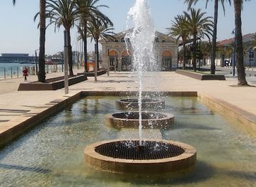 spain/tarragona/attraction/torre-rellotge-del-moll