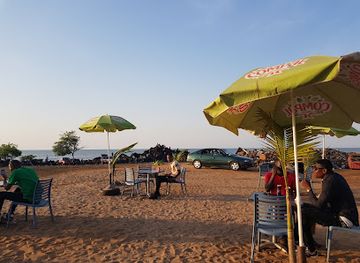 guinea/conakry/dixinn/attraction/rocky-beach-kipe