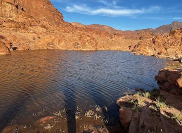 egypt/mount-sinai/attraction/buhayrat-alwadi-almaqlaq