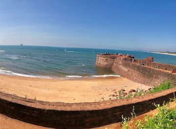 india/goa/attraction/sinquerim-fort