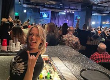 kentucky/henderson/attraction/l-a-comedy-club-s-dragon-room