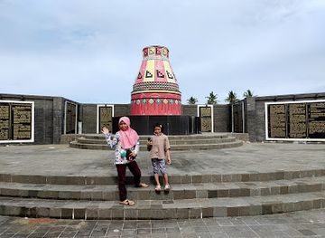 indonesia/aceh/attraction/tugu-kupiah-teuku-umar