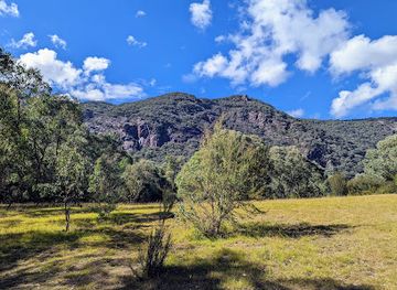 australia/kosciuszko-national-park/attraction/blowering-cliffs-walking-track