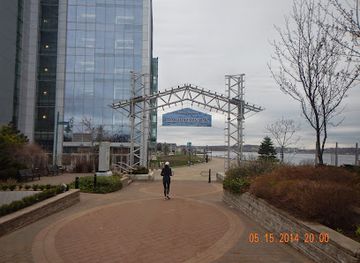 canada/halifax/attraction/the-emigrant-statue