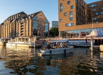 germany/potsdam/attraction/goboat-boat-rental-berlin-osthafen