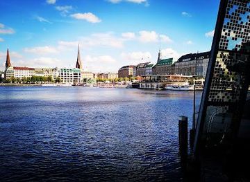 germany/hamburg/attraction/neuer-jungfernstieg