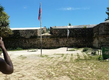 haiti/ile-a-vache/attraction/fort-jacques-et-fort-alexandre