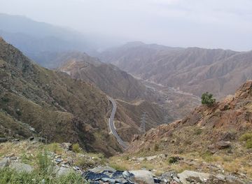 saudi-arabia/abha/attraction/abu-kheyal-park