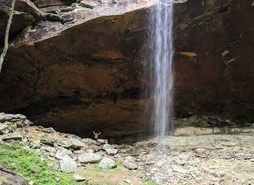 tennessee/cumberland-plateau/attraction/yahoo-falls