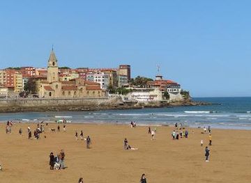 spain/oviedo/attraction/playa-de-san-lorenzo