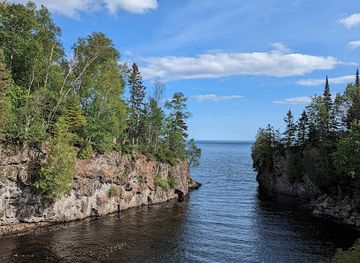 minnesota/lake-superior-s-north-shore/attraction/temperance-river-state-park