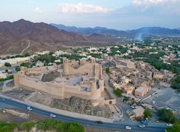 oman/jebel-shams/attraction/bahla-oasis