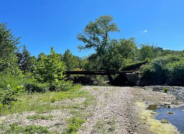 kansas/konza-prairie-biological-station/attraction/bird-runner-wildlife-refuge
