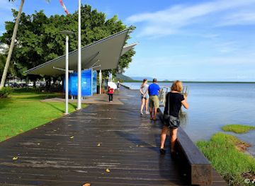 australia/cairns/attraction/cairns-esplanade-scenic-walkway