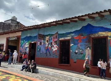 mexico/veracruz/zona-dorada/attraction/museo-del-danzante-xiqueno