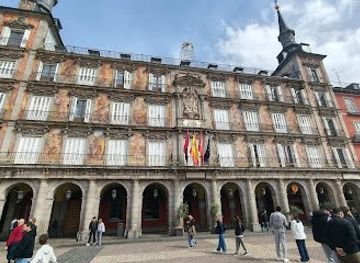 spain/madrid/sol/attraction/centro-de-turismo-plaza-mayor