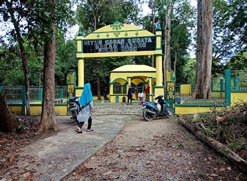 indonesia/riau-islands/attraction/makam-si-badang-pulau-buru