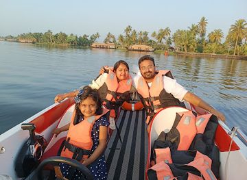 india/alleppey/attraction/jalapushpam-speedboats