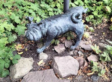 germany/brandenburg/attraction/waldmops-denkmal-erinnerung-an-loriot