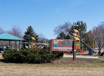 illinois/palatine/attraction/hummingbird-park