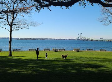 rhode-island/newport-coastline/attraction/battery-park