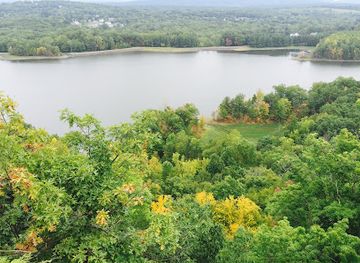 connecticut/the-quiet-corner/attraction/ragged-mountain-memorial-preserve