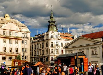 czechia/plzen/attraction/lavicka-spejbla-a-hurvinka
