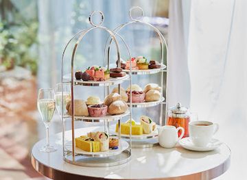 australia/uluru-kata-tjuta-national-park/attraction/australian-native-high-tea