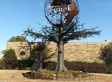 arkansas/jonesboro/attraction/the-remembering-tree