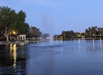 california/south-coast/attraction/harveston-lake-park