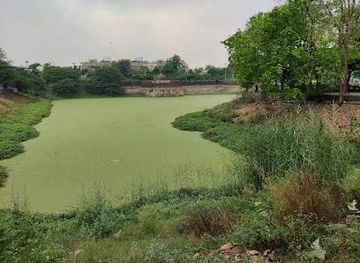 india/delhi/attraction/hauz-i-shamsi