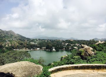 india/western-india/attraction/toad-rock