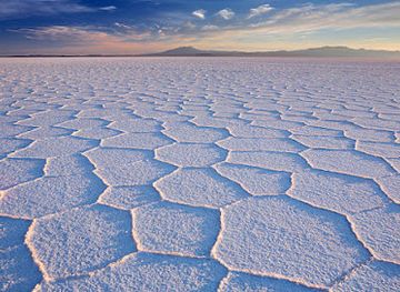 bolivia/uyuni/attraction/salt-flats-bolivia