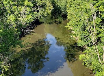 vermont/molly-falls-state-park/attraction/lamoille-valley-rail-trail-parking