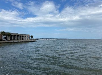 south-carolina/charleston-area-beaches/attraction/charleston-south-carolina