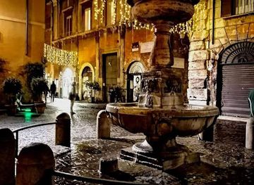 vatican-city/st-peter-s-square/attraction/via-dei-coronari