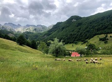 albania/razma-region/attraction/ujevara-e-lepushes