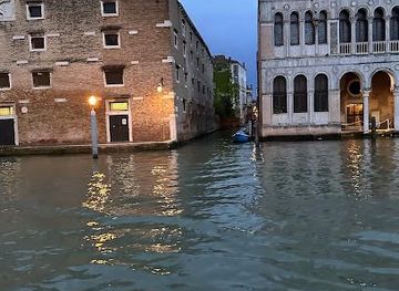 italy/venice/attraction/fondaco-del-megio