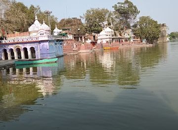 india/central-india/attraction/chakraghat