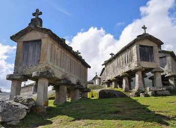portugal/braga/attraction/granaries-of-soajo